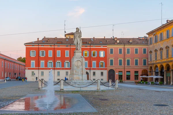 Zonsondergang Uitzicht Piazza Roma Italiaanse Stad Modena — Stockfoto