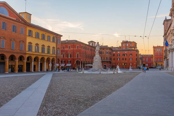 Solnedgång Utsikt Över Piazza Roma Italienska Staden Modena — Stockfoto