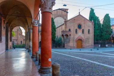 İtalya, Bologna 'da Santo Stefano Bazilikası.