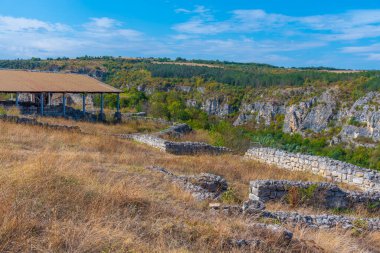 Bulgaristan 'daki Cherven kalesinin kalıntıları.