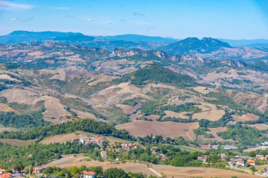 San Marino 'yu çevreleyen hava manzarası.