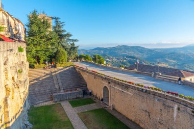 San Marino 'da bir açık hava tiyatrosu manzarası..