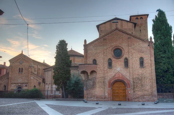 İtalya, Bologna 'da Santo Stefano Bazilikası.