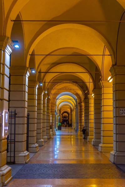 Night View Covered Arcade Historical Center Italian Town Bologna — стоковое фото