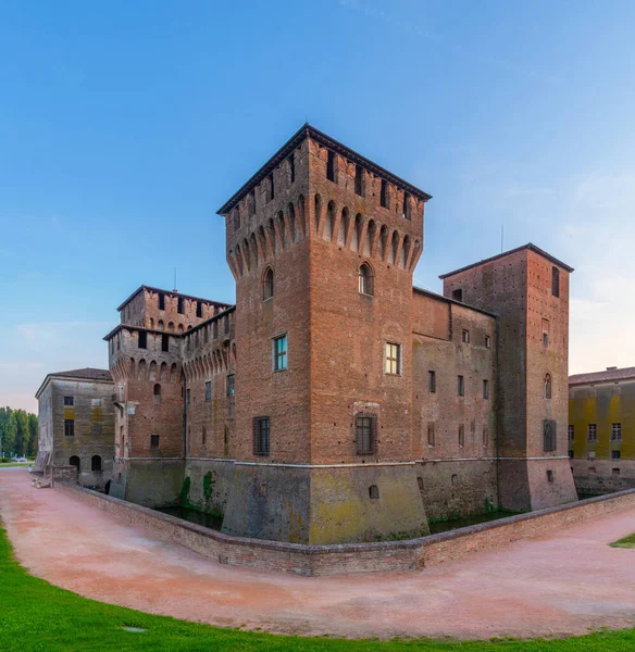 İtalya 'nın Mantua şehrinde Aziz George Kalesi