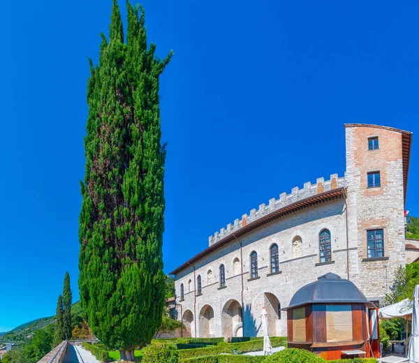İtalyan şehri Gubbi 'de Giardini del Voltone