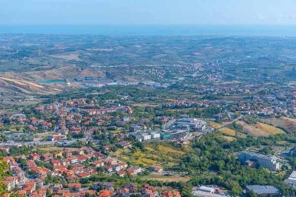 Adriyatik Denizi 'ne doğru San Marino' nun hava manzarası.