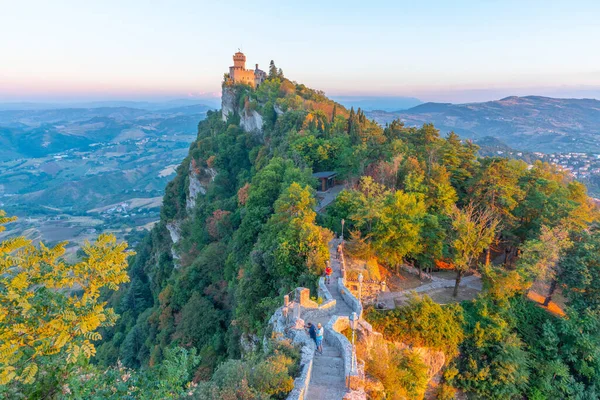 Cesta ya da Fratta 'ya çıkan merdiven manzarası. San Marino' nun ikinci kulesi..