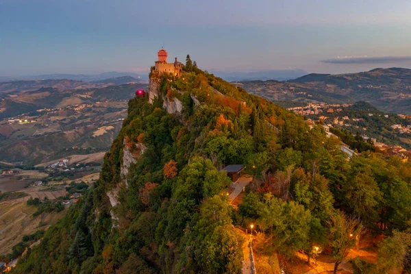 Cesta ya da Fratta 'ya çıkan merdiven manzarası. San Marino' nun ikinci kulesi..