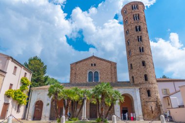 Basilica di Sant 'Apollinare Nuovo İtalyan şehri Ravenna' da.