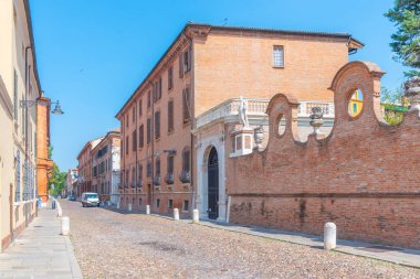 İtalya 'nın Ferrara kentindeki tarihi evler.