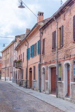 İtalya 'nın Ferrara kentindeki tarihi evler.