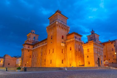 İtalyan kenti Ferrara 'da Castello' nun günbatımı manzarası.