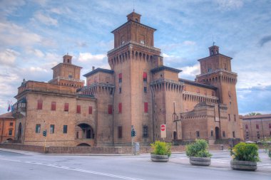 İtalyan kenti Ferrara 'da Castello Estense.