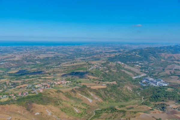 Adriyatik Denizi 'ne doğru San Marino' nun hava manzarası.