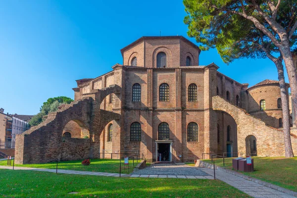 İtalya, Ravenna 'daki Basilica di San Vitale.