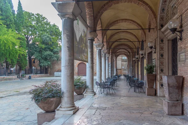 Arcade Het Centrum Van Italiaanse Stad Ravenna — Stockfoto
