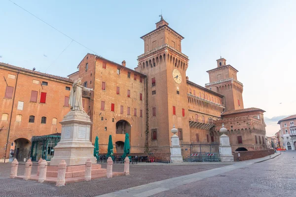 Sunrise Άποψη Του Castello Estense Στην Ιταλική Πόλη Ferrara — Φωτογραφία Αρχείου