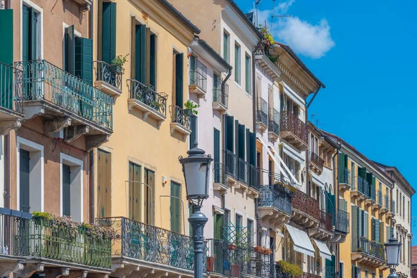 İtalya 'nın Padua kentindeki Piazza dei Signori Meydanı' nda cephe.