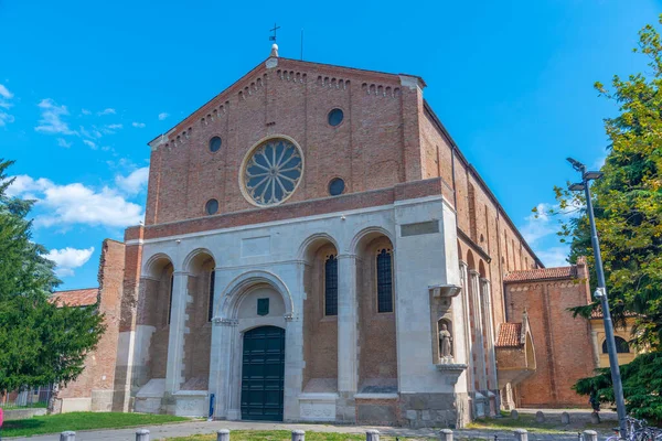 Chiesa degli Eremitani İtalyan kasabasında Padua.