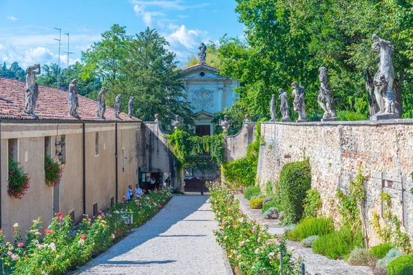 Villa la Rotonda İtalyan kasabası Vicenza 'da.