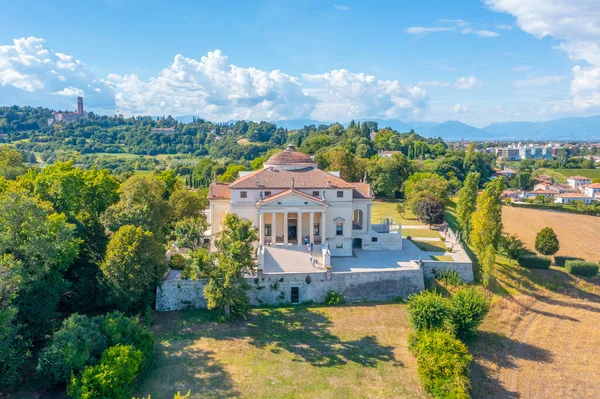 Villa la Rotonda İtalyan kasabası Vicenza 'da.