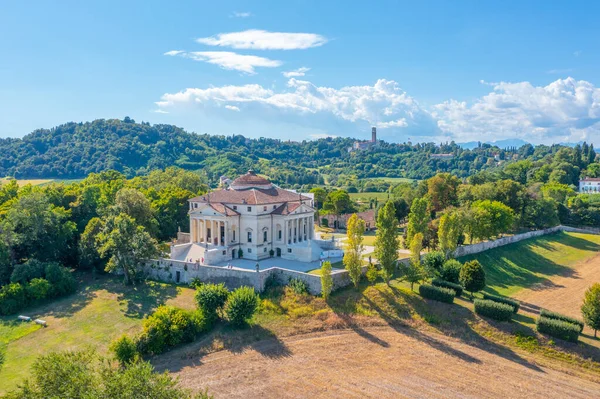 Villa la Rotonda İtalyan kasabası Vicenza 'da.
