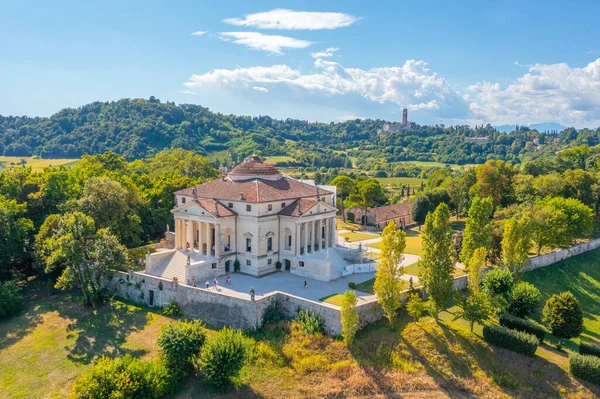 Villa la Rotonda İtalyan kasabası Vicenza 'da.