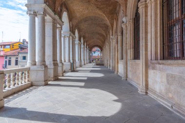 İtalya 'nın Vicenza kentindeki Bazilika Palladiana atari salonu..