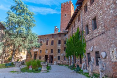 İtalya 'nın Vicenza kentinde Olimpico Tiyatrosu.