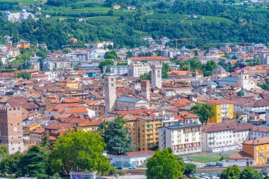 Eski İtalyan şehri Trento 'nun hava manzarası.