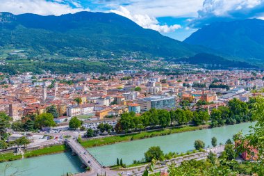 Eski İtalyan şehri Trento 'nun Panorama manzarası.