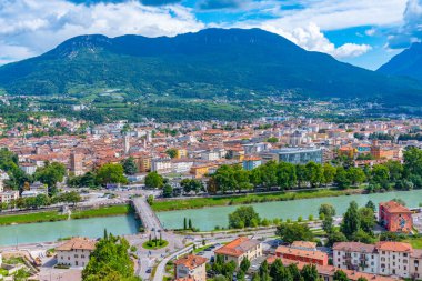 Eski İtalyan şehri Trento 'nun Panorama manzarası.