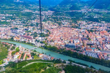 İtalyan şehri Trento 'nun hava manzarası.