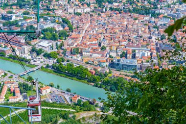 İtalyan şehri Trento 'nun hava manzarası.