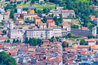 İtalya, Trento 'daki Castello del Buonconsiglio' nun hava manzarası.