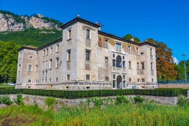 İtalyan kasabası Trento 'daki Palazzo delle Albere.