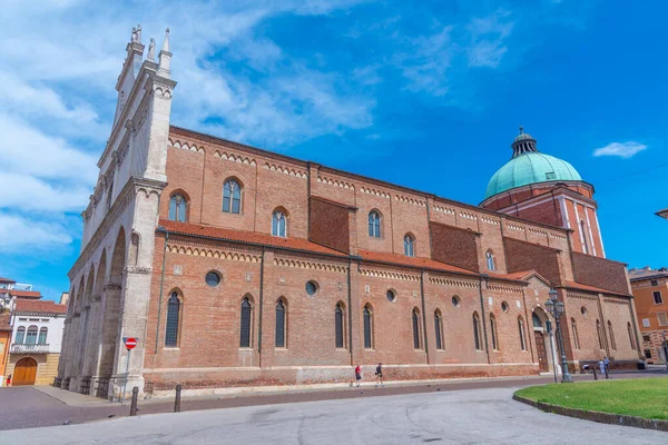 İtalya Vicenza 'daki Santa Maria Annunciata Katedrali.