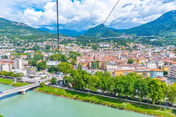 Eski İtalyan şehri Trento 'nun Panorama manzarası.