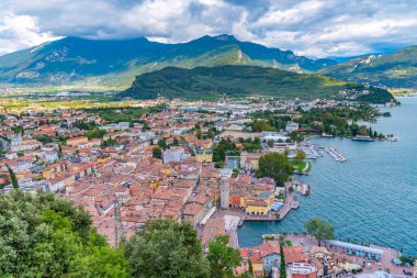 İtalya 'daki Riva del Garda' nın hava manzarası.