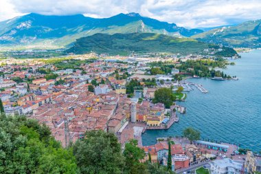 İtalya 'daki Riva del Garda' nın hava manzarası.