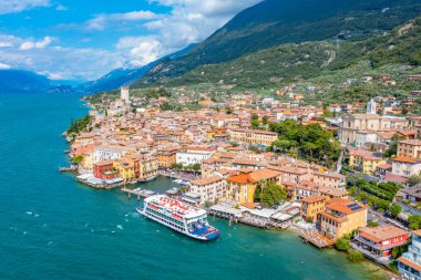 İtalya 'da Lago di Garda' ya bakan Castello di Malcesine.