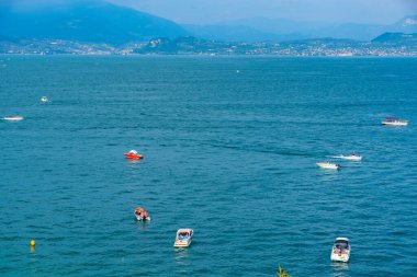 İtalya 'nın Sirmione kasabasından seyredildi..