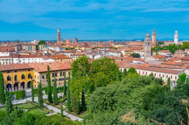 Giusti Sarayı ve Giardino Giusti, İtalya 'dan Verona' nın hava manzarası.