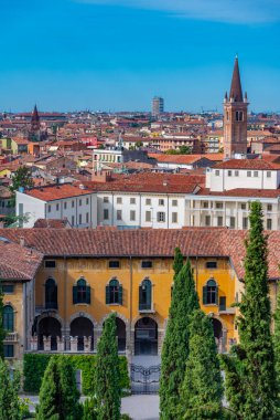 Giusti Sarayı ve Giardino Giusti, İtalya 'dan Verona' nın hava manzarası.