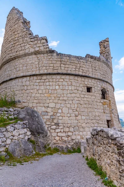 İtalya 'daki Riva del Garda Kalesi.