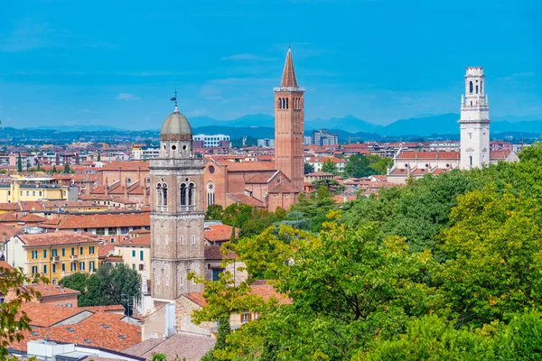 Giardino Giusti, İtalya 'dan Verona' nın hava manzarası.