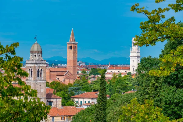 Giardino Giusti, İtalya 'dan Verona' nın hava manzarası.
