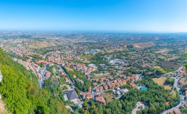 Valdragone 'un San Marino' daki hava manzarası.