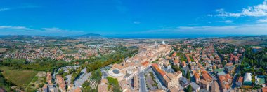 Ital 'daki Loreto Kutsal Evi' nin havadan görünüşü.